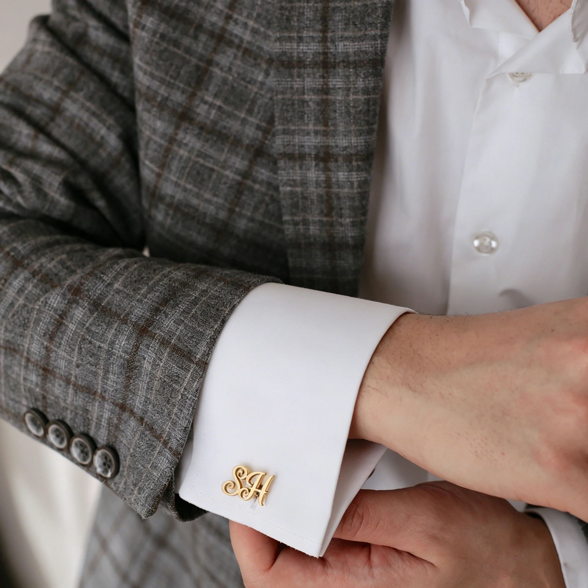 Custom Monogram Cufflinks Personalized Elegant Name Button Cufflinks Elegant Cufflinks For Men Fashion Stainless Steel Jewelry view 2