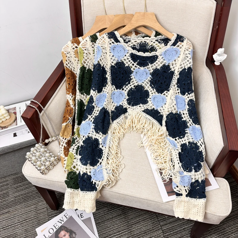 

Hollow out Knitted Crop Top with Batwing Sves And Tassel Design Loose Fit Long Sve Cover up for Holiday