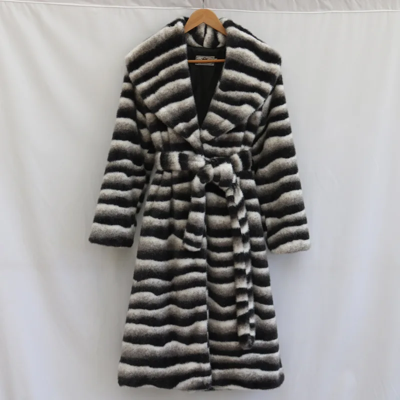 

Luxury Women's Winter Fur Coat Printed Belt Lapel Eco-friendly Simple Comfortable Casual Design New Soft Niche Versatile Skinny