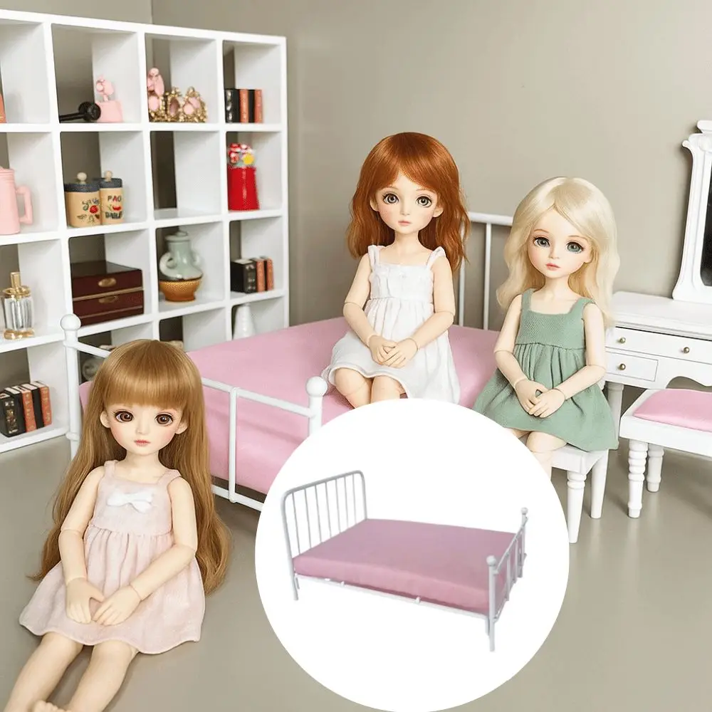 Creative 1:12 Scale Dollhouse Bed Iron Frame Bedroom Scene Bed Furniture With Mattress Play House Mini Bed Model DIY