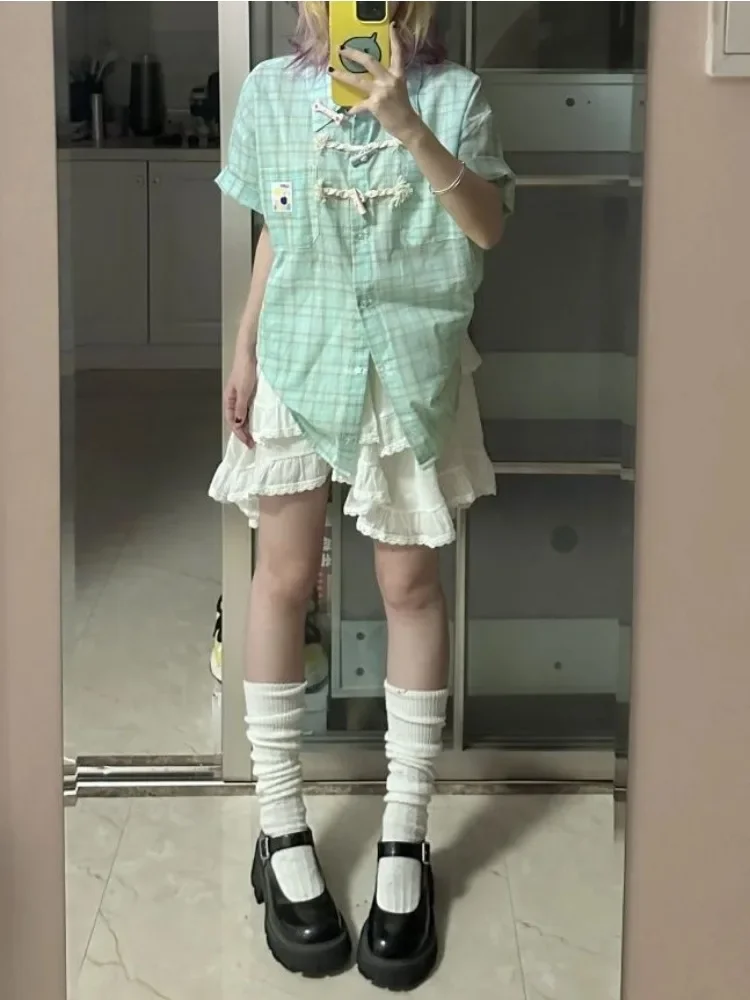 Camisa a cuadros de manga corta con botones de cuerno de vaca de colores dulces de estilo coreano para mujer novedad de verano blusa bonita holgada ropa de mujer a la moda