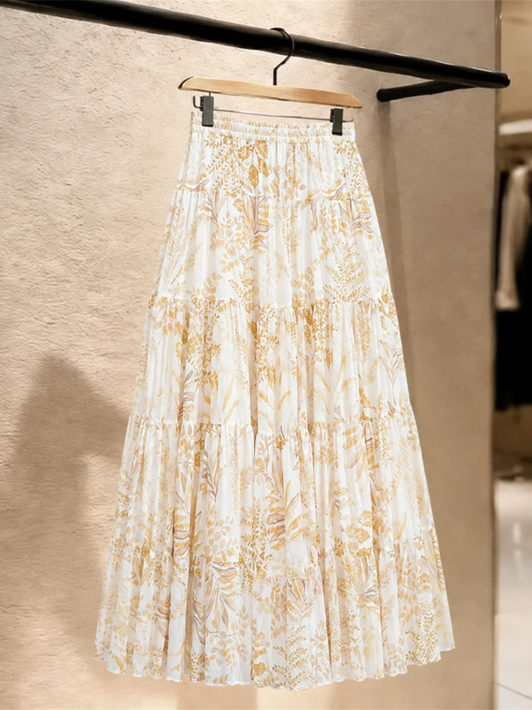 Elegancka spódnica midi z wyso – Midi Skirt Floral recenzja i cena