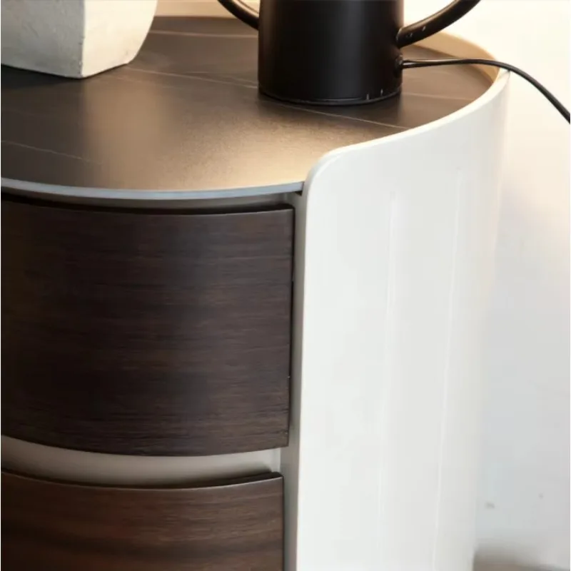 Elegant Appearance Bedside Tables High-end Nightstands Stylish Design Antique Bedside Table