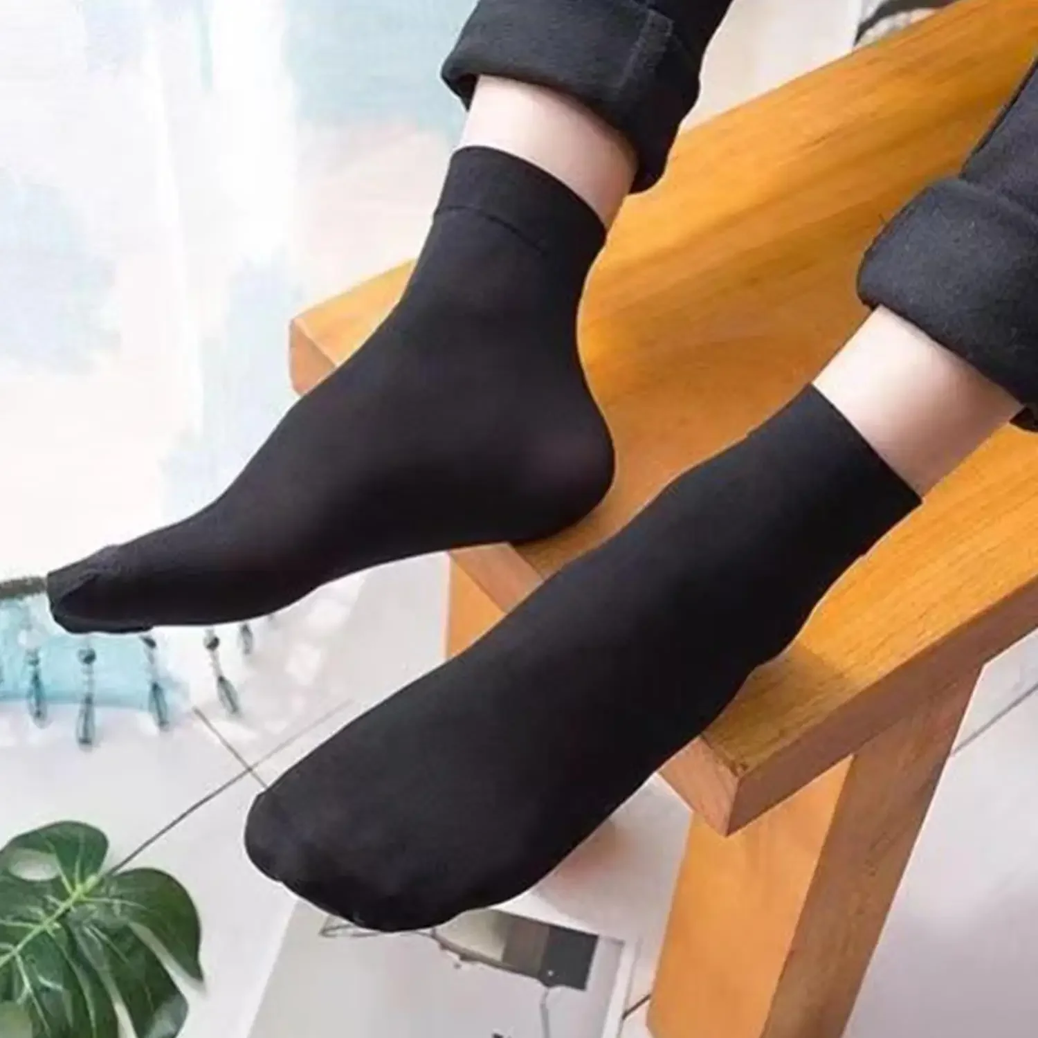 

5pairs/Men's Socks Thin Ice Stockings Summer Breathable Casual Socks Solid Color Elastic Ice Silk Cool Mid-tube Business Socks