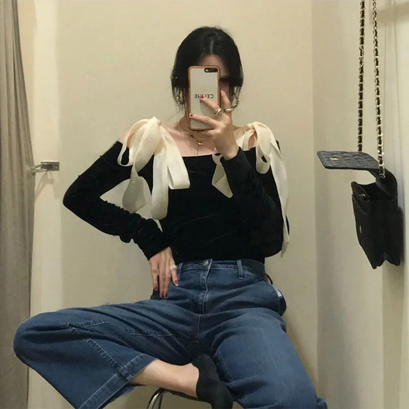T-shirts Women Golden Velvet Black Off Shoulder Long Sleeve Slim Autumn Fashion Slash Neck Vintage Bow Solid Elegant Design Chic