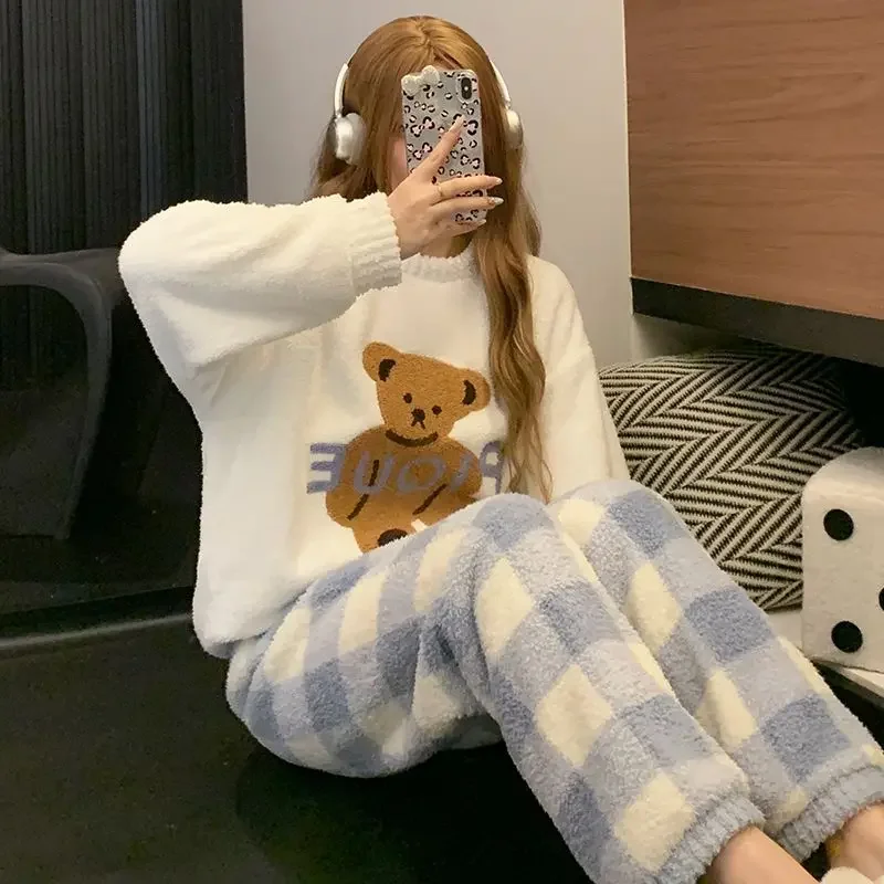 

2Pcs Winter Woman Coral Fleece Pajamas Female Thicken Warm Cute Homewear Comfortable Tops Pants Cute Home Clothes Set for Girls