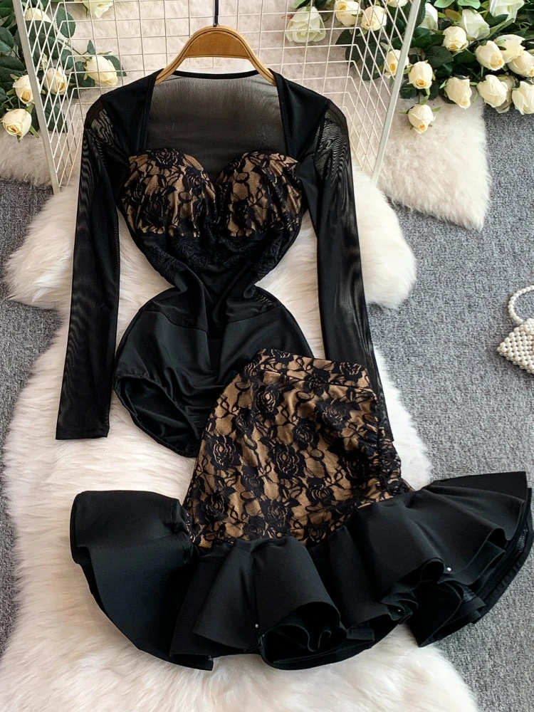 

Премиальный кружевной лоскутный квадратный воротник Ins с комбинезоном на груди и элегантной пышной полуюбкой с рюшами на краях, комплект из двух предметов