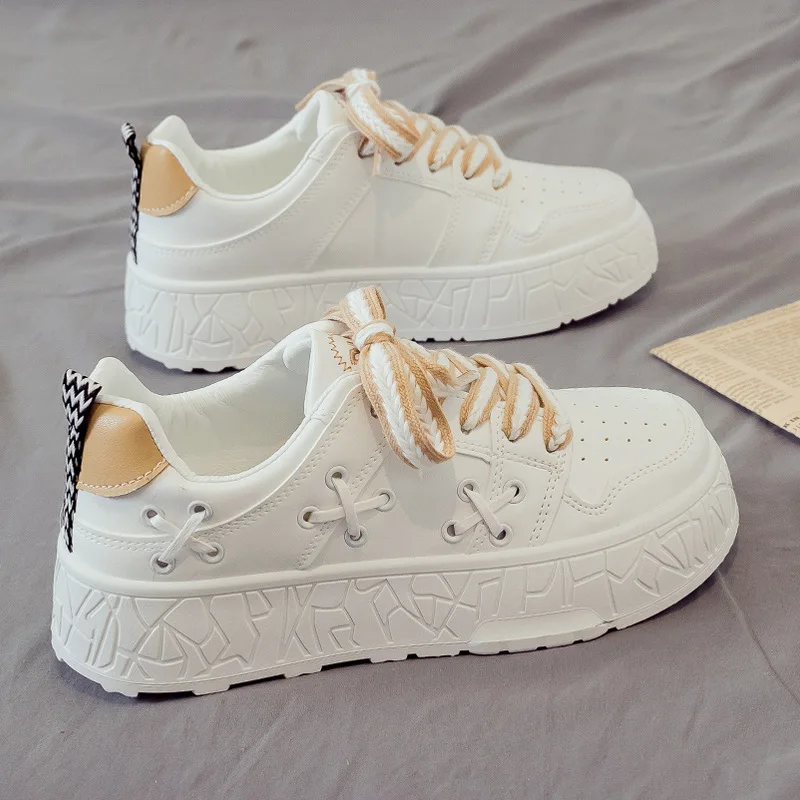 

New Pattern Fashion White Women Shoes Versatile Motion Sneakers Women Personality Platform Shoes Ventilation Little White Shoes