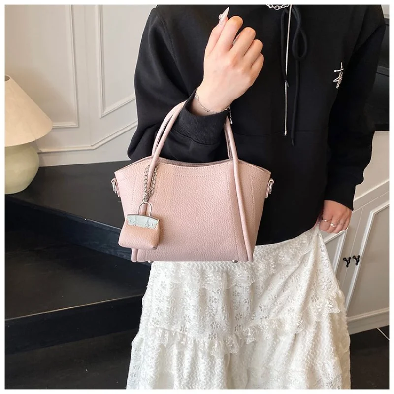 

Women's Tote Bag Made Of Goatskin Leather Featuring High-End Trendy Paris Lightweight Soft Daily Modern Style​