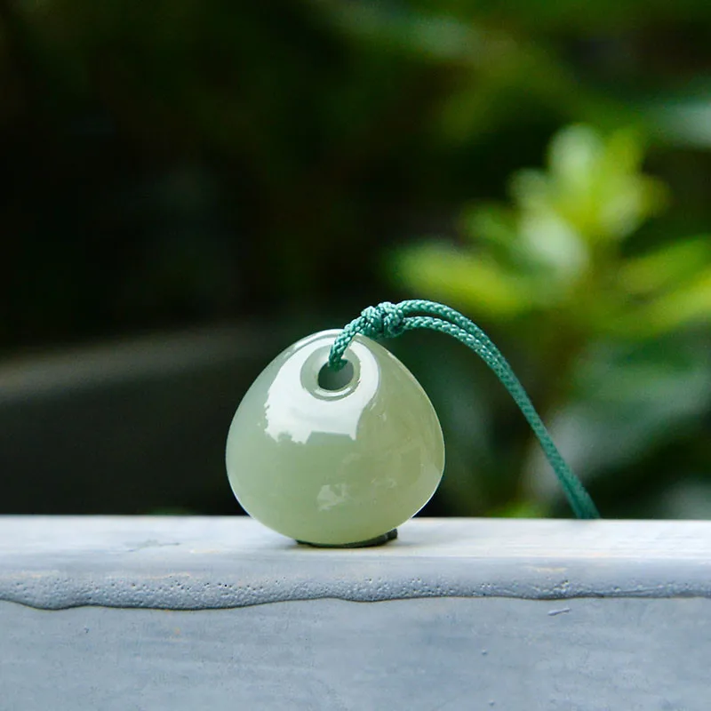 

Hetian green weight pendant, hand-woven jade necklace, a and elegant mom or girlfriend