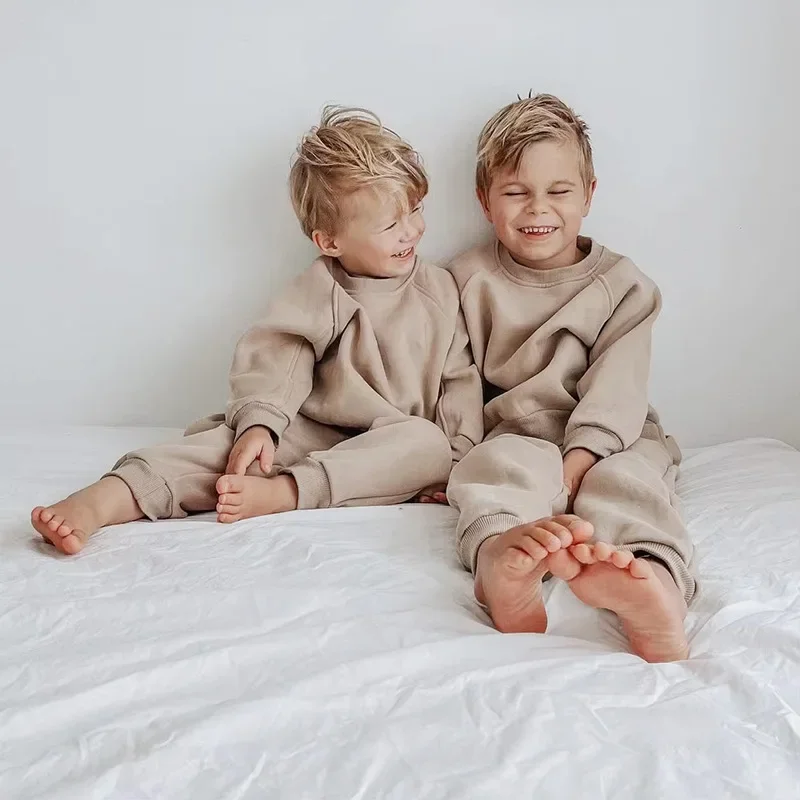 

Boys Girls Plus Velvet Thick Sweatshirt + Sweat Pants 2pcs Suit Kids Warm Outfits 2025 Winter New Children Fleece Sports Set