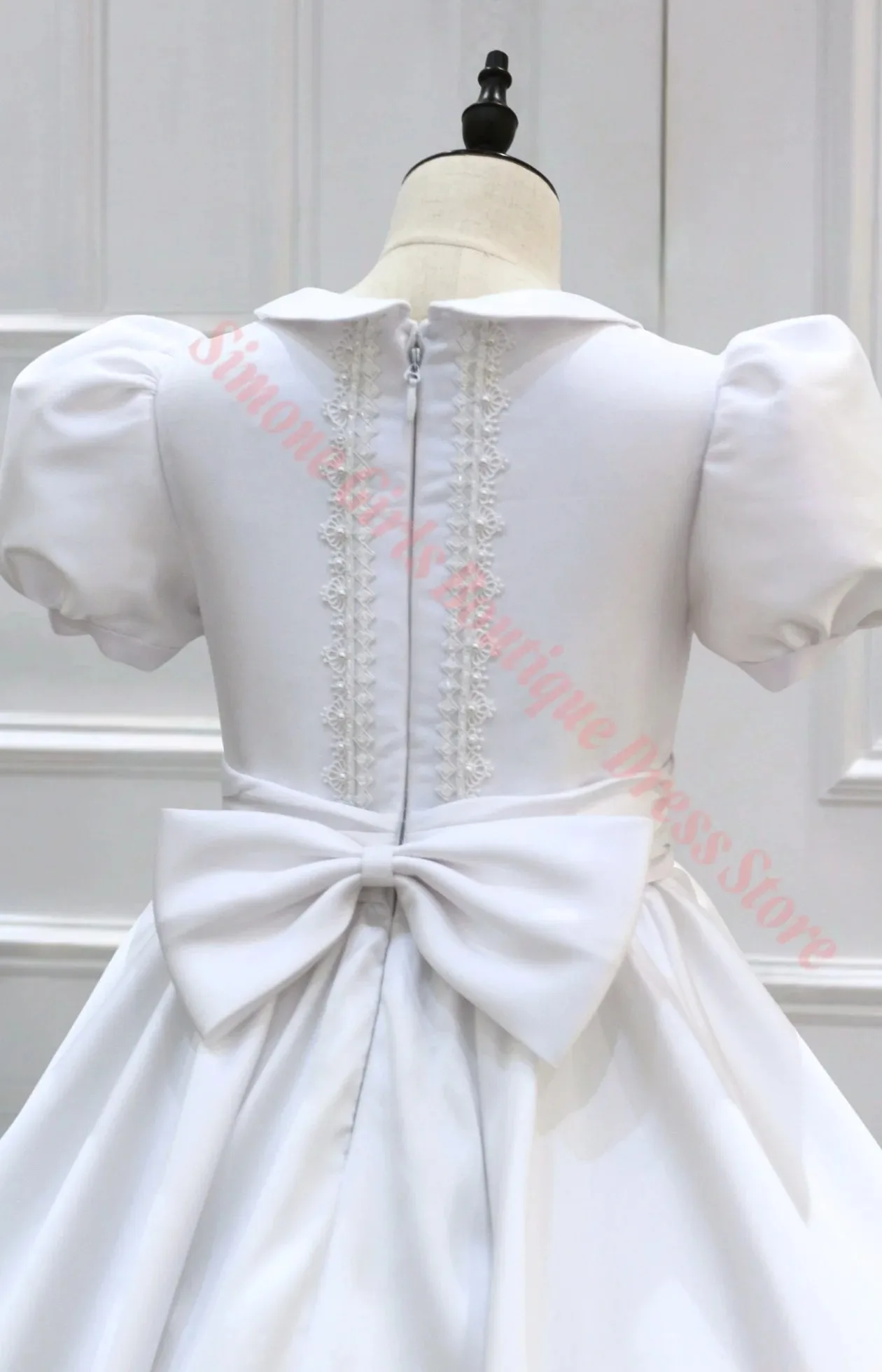 Großhandel Elegantes Taufkleid aus Satin, flauschiges A-Linien-Blumenmädchenkleid für kleine Prinzessinnen, Hochzeit, Geburtstag, Erstkommunion, Ballkleider – Detail 4