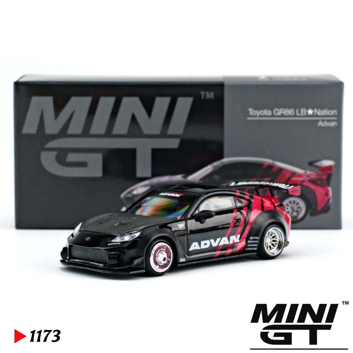 Модель автомобиля Toyota GR68LB из литого металла, масштаб 1:64, MINIGT