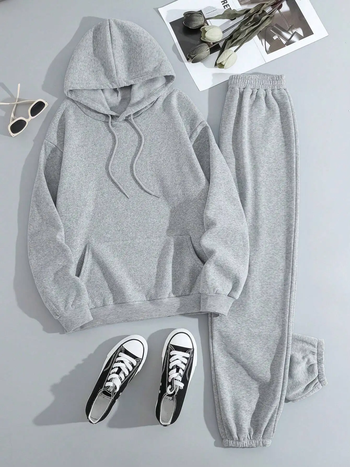 

Women's Gray Solid Hoodie and Jogger Sweatpants Set with Drawstring