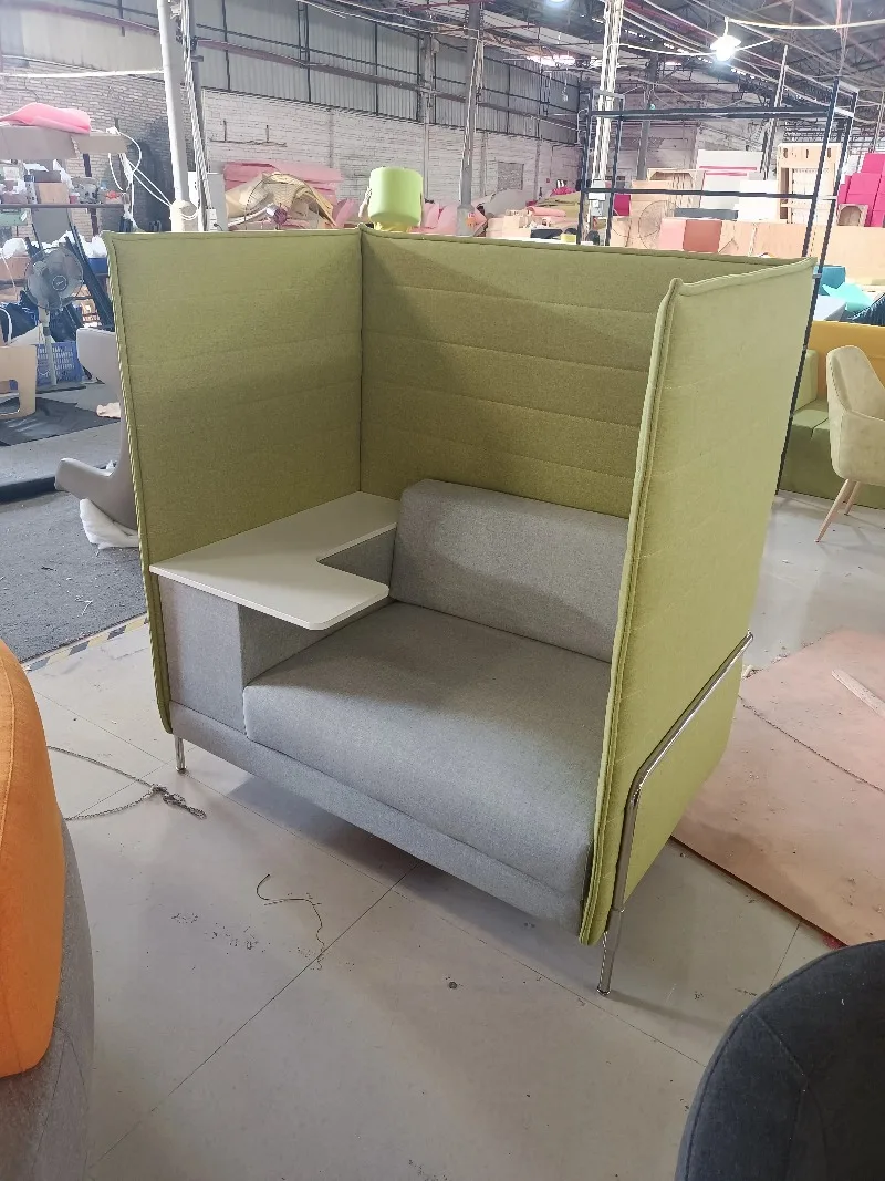 Sofá modular de escritório único com defletor de tela de assento de mesa para laptop para leitura concentrada no lobby, espaço comum