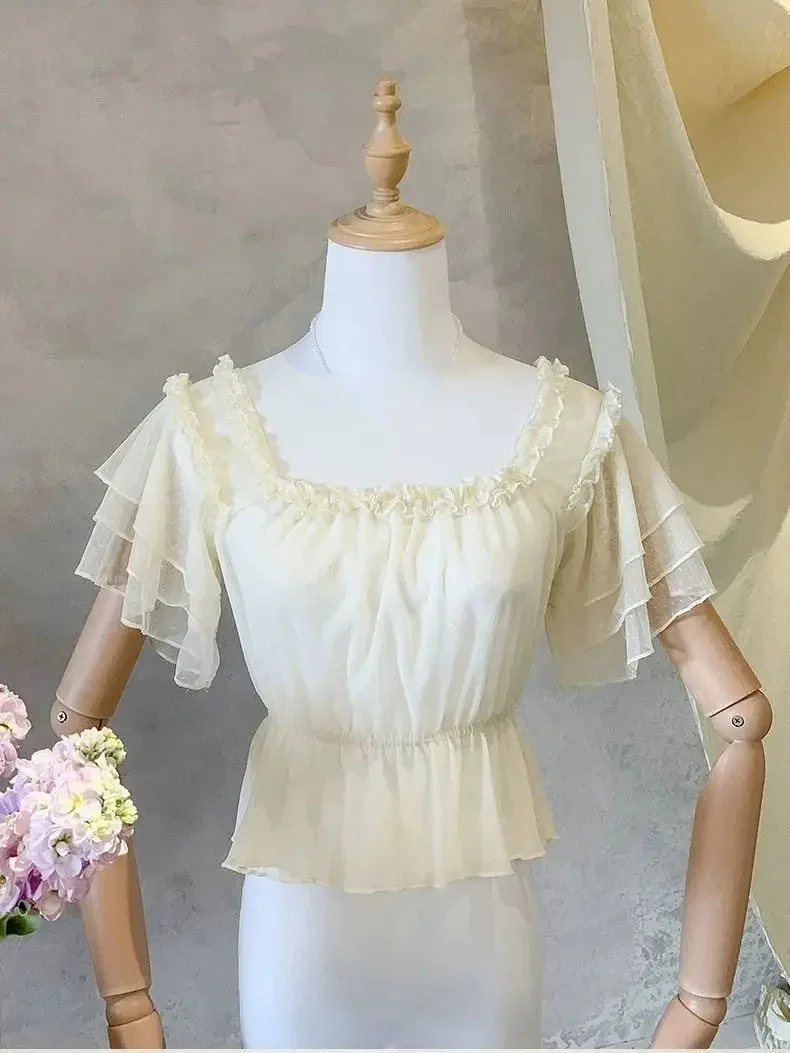 قمصان حلوة ملابس نسائية 2025 Camisas De Mujer بلوزة بأكمام منتفخة ورقبة مائلة قطع علوية قصيرة مكشكشة بلوزات صيفية بيضاء لطيفة #4