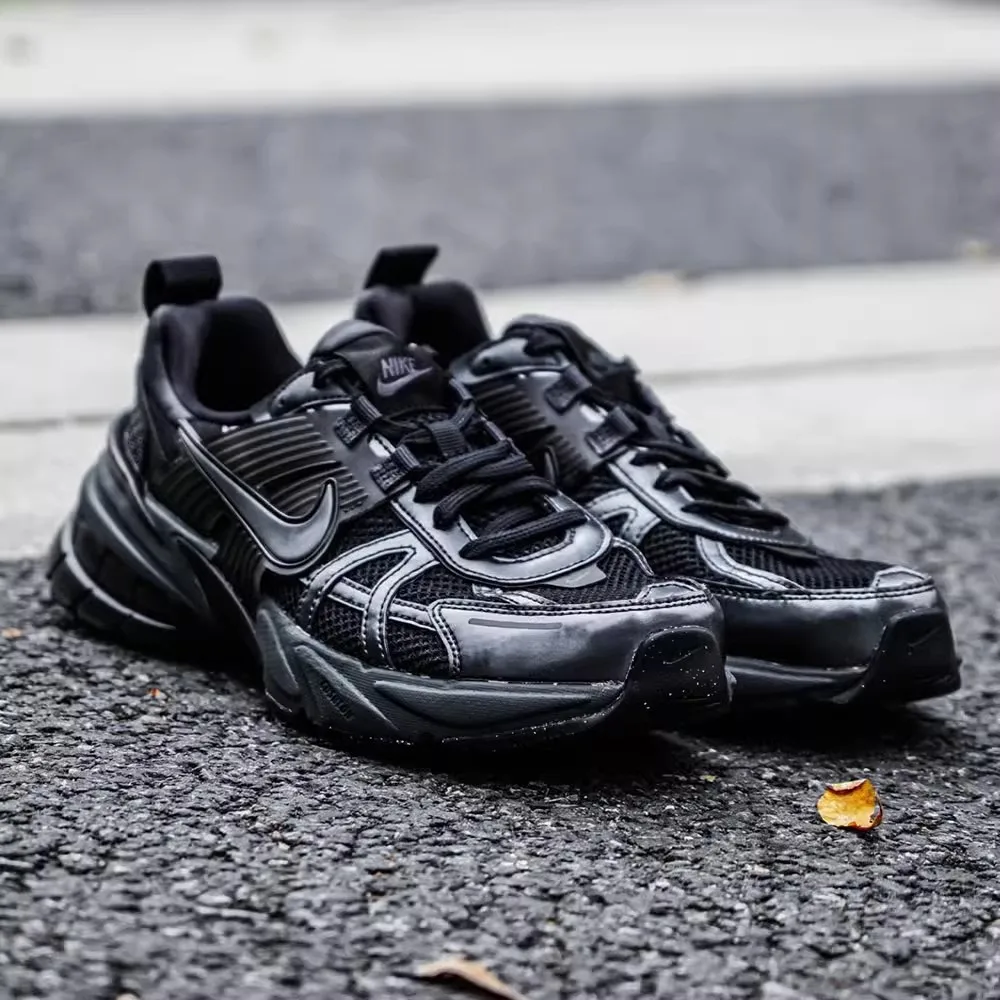 

NIKE обувь мужские оригинальные кроссовки V2K RUN амортизирующие дышащие кроссовки HJ4497-001