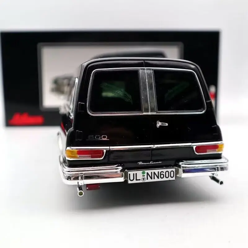 Schuco M-B 600 Hearse Funeral 1965 Carro Funebre Black 1:18 Scale Resin Model Car New in Box