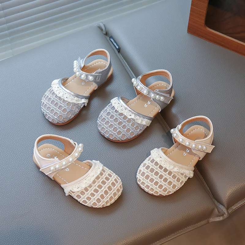 

2026 New Children's Flats Summer Breathable Princess Shoes for Girls Mesh Fashion Kids Causal Shoes Soft Soled Sandals Versatile