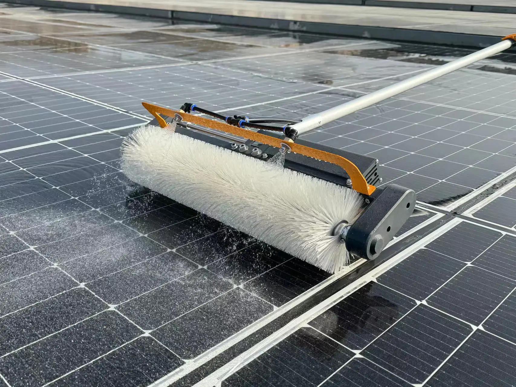Electric Solar Panel Cleaning Machine Dry Cleaning Solar Panel Rotating Brush