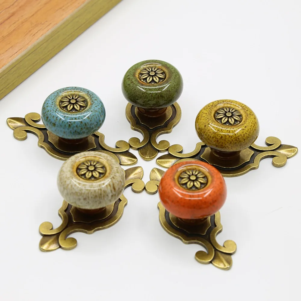 

Vintage Single Hole Ceramic Knob Ceramic Ethnic Style Door Knob Antique Bronze Flower Pull Handle Wardrobe