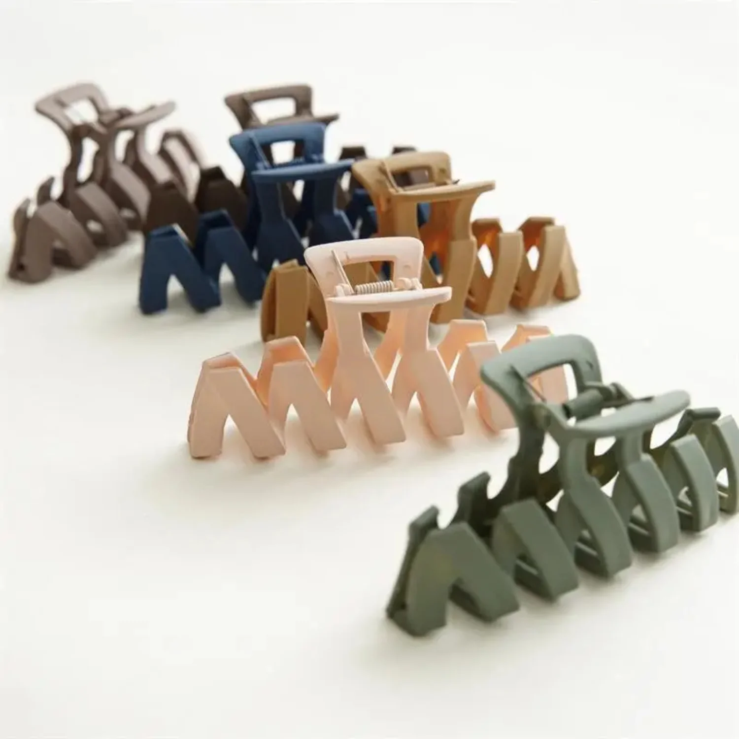 

Solid Large Hair Claw Hair Accessories - High Quality Hair Claw for Thick and Long Hair, Stylish and Practical Hair Clip for Wom