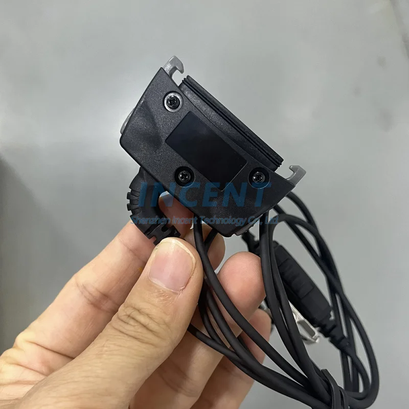 1 قطعة C شكل الأذن هوك سماعة سماعة سماعة المتكلم هيئة التصنيع العسكري PTT لراديو ايرباص EADS THR880i