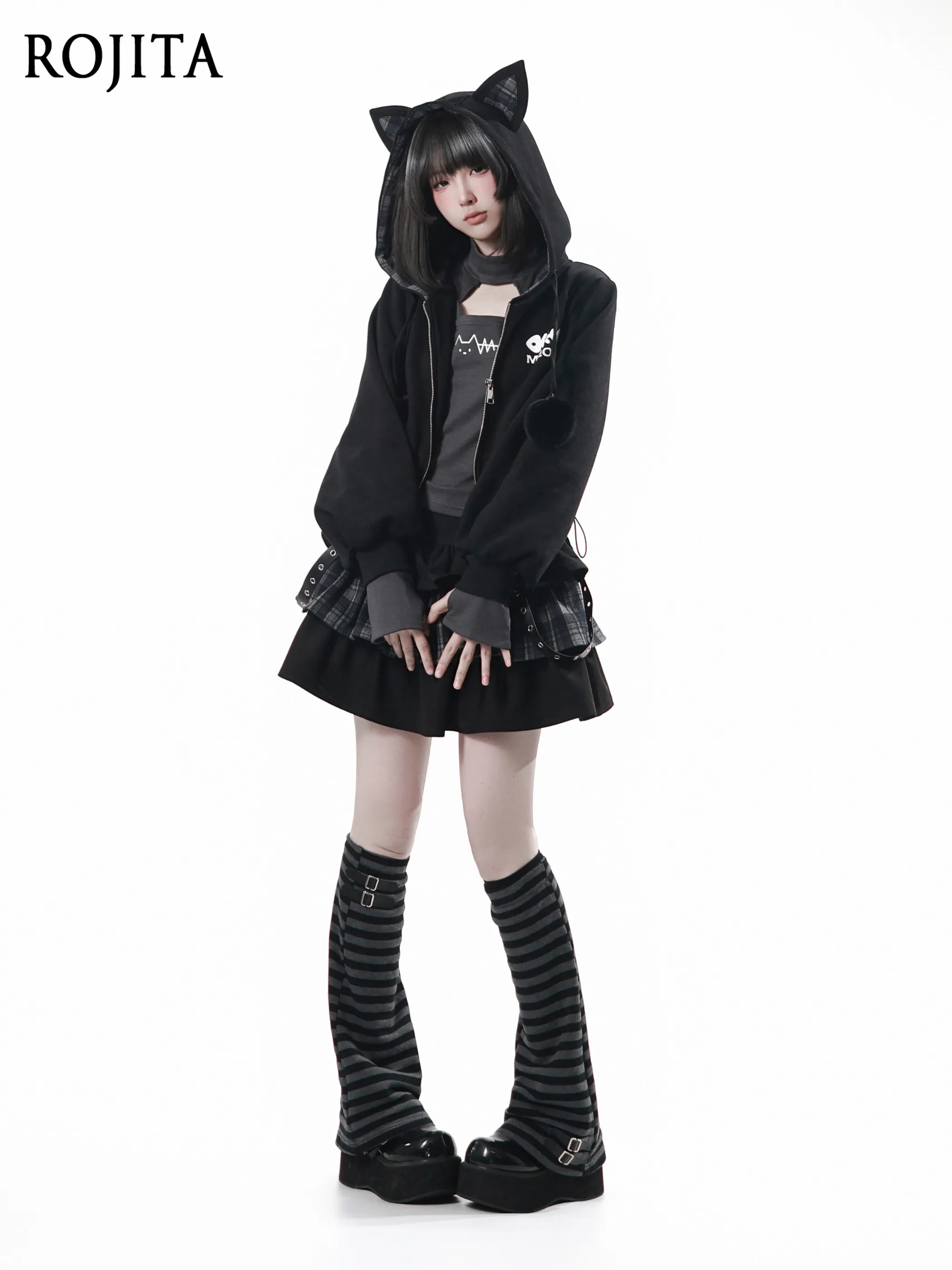 

Playful Cat-ear Short Black Jacket 2026 Spring New Hot Girl Style Slim Fit Design Long Sleeve T-shirt Top Cake Skirt
