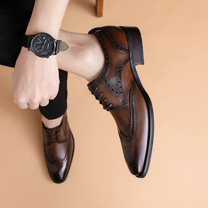 Business Formal Embossed Leather Men's Shoes Wedding  Shoes Comfortable Breathable Leather Inner  Wear Resistant