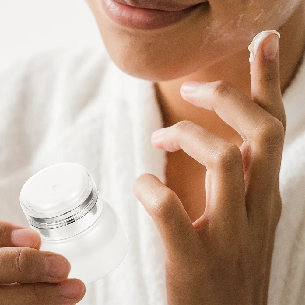 

2pcs Travel Lotion Containers Airless Pump Jars Leak Proof Jars For Creams Portable Toiletry Bottles Reusable Travel