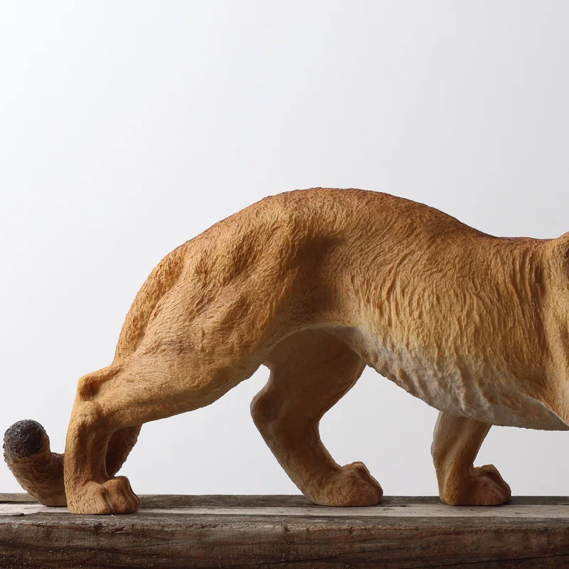 Modèle d'animal de luxe léger et hautement réaliste, figurine de cougar, cadeau, ornement de pièce, décoration Gk, jouet tendance, cadeau de collection