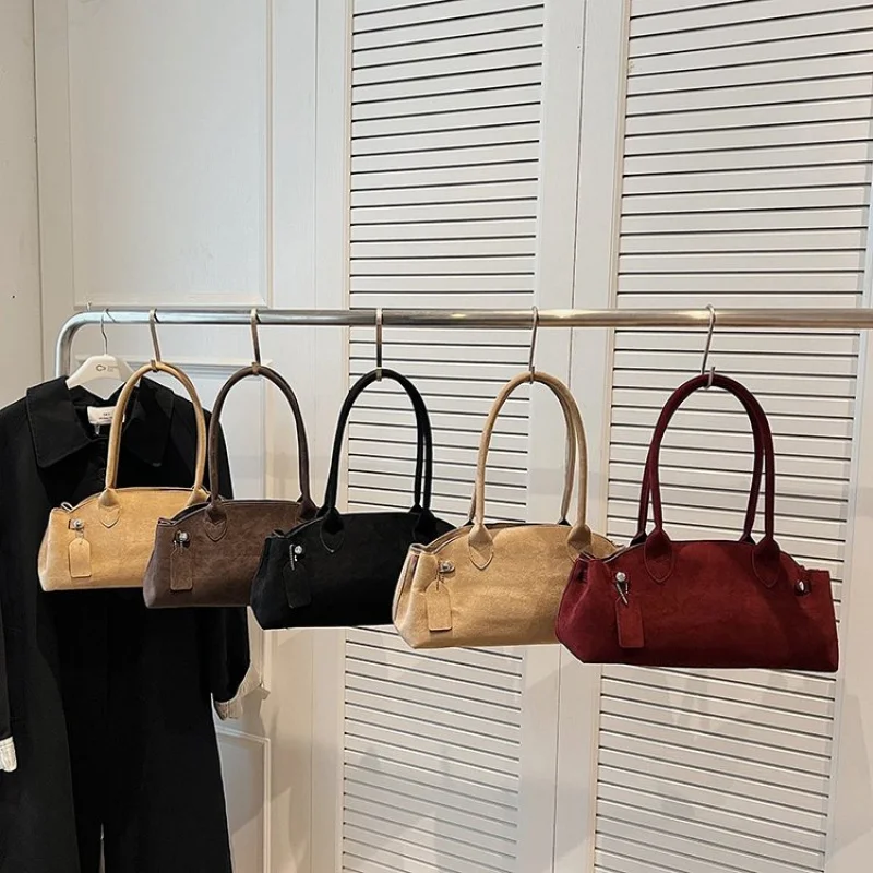 

Women's Messenger Bag Crafted From Velvety Leather Boasting Popular Classic Elegant And High-End Timeless Style ​