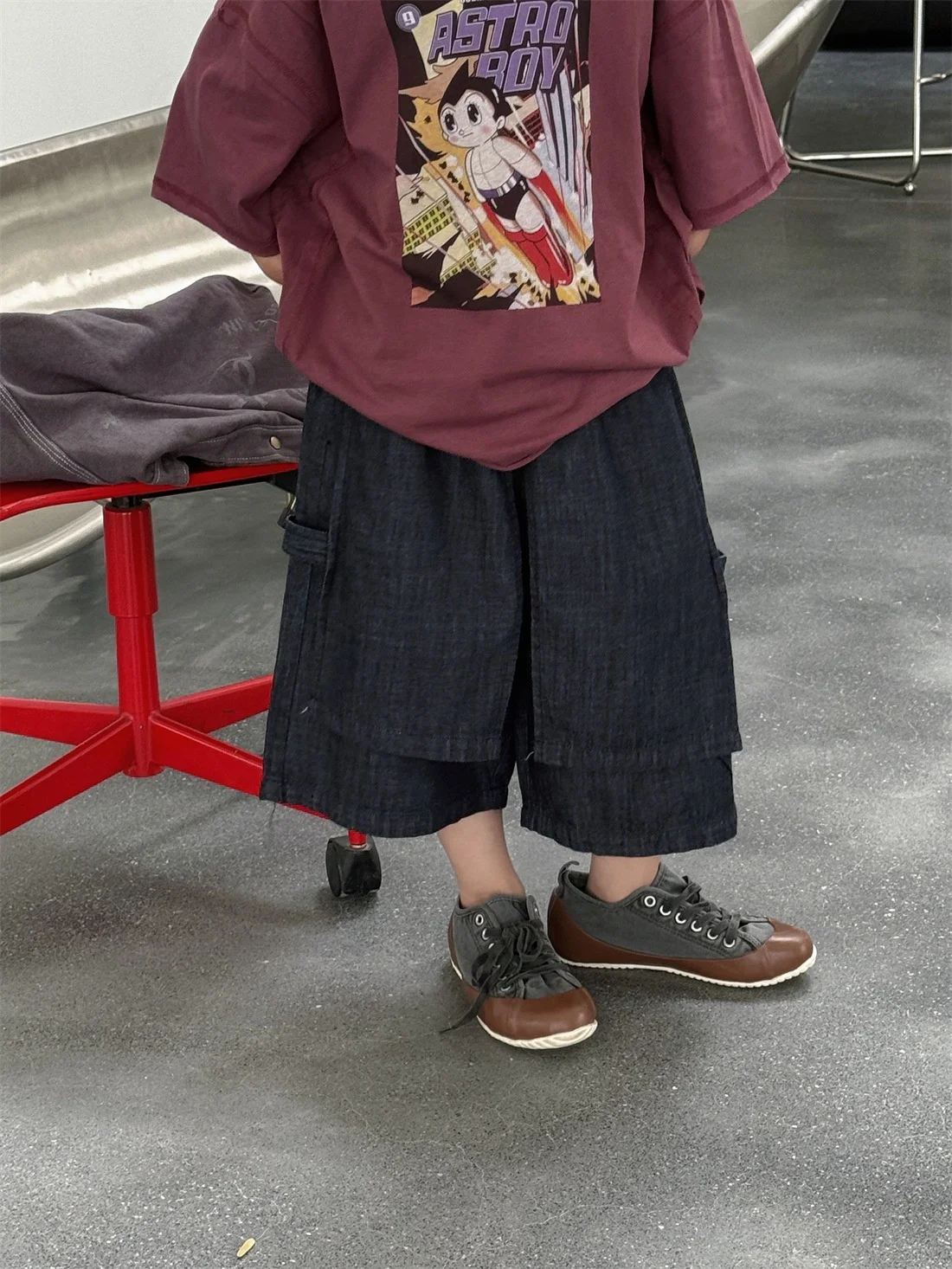 男の子夏の新スタイル二重層ワイドレッグジーンズパンツ子供の多用途作業服ズボンミッドウエスト弾性ウエストバンド