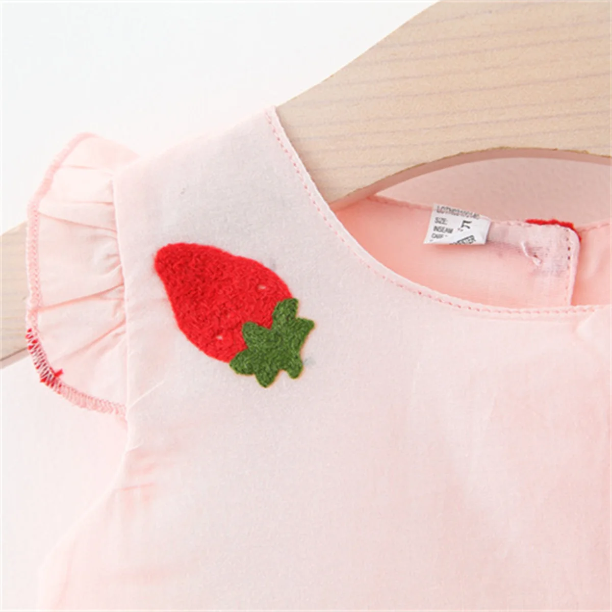 Summer New Children\'s Dress Cute Strawberry Embroidery Korean Edition Solid Color Sleeveless Dress for Girls