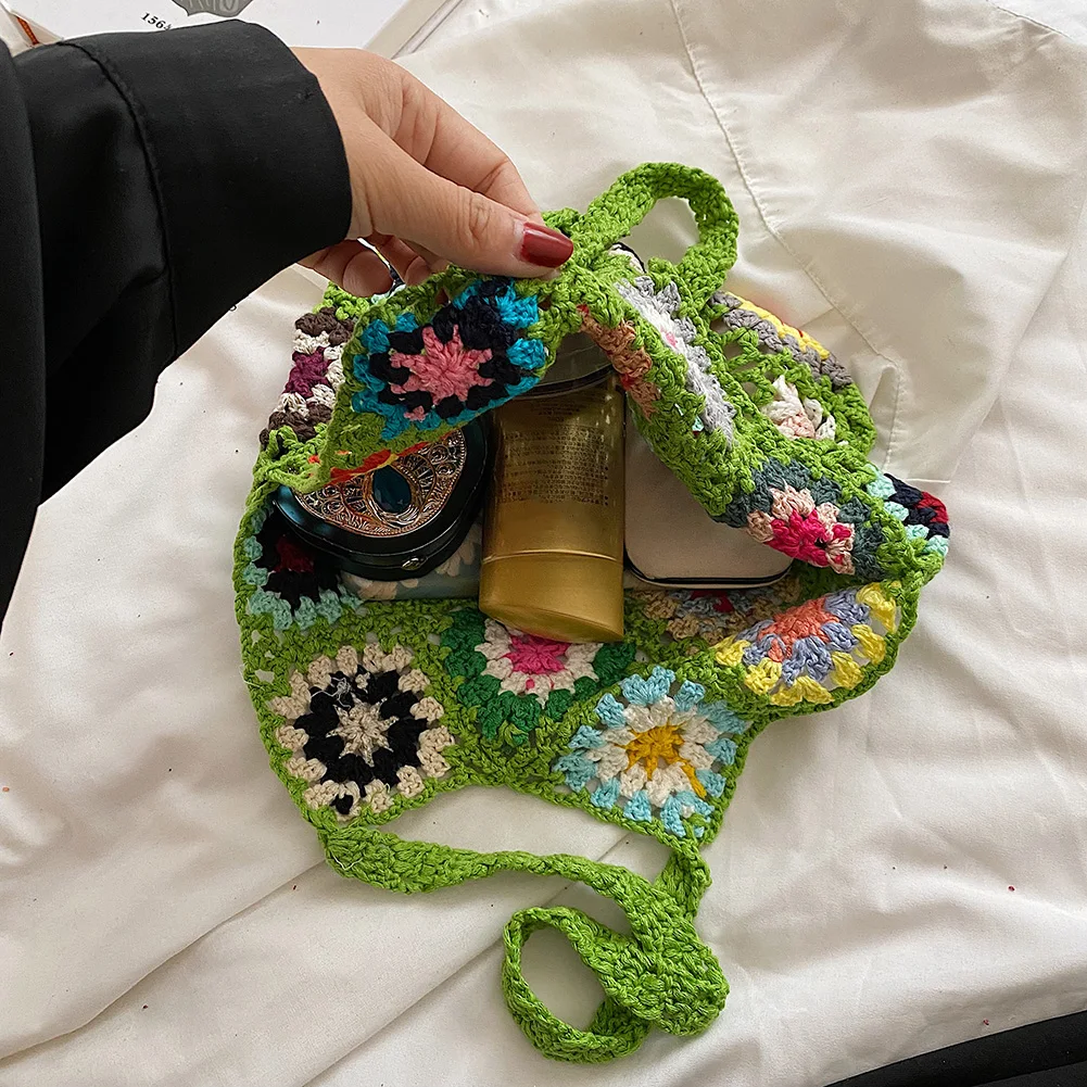 Женская вязаная сумка-тоут с цветочным узором