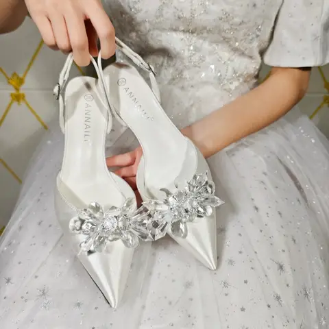 Plus 33 34~43 Luxury Crystal Wedding Shoes for Women Pointed Toe Cinderella Rhinestone High Heels Slingback White Wedding Shoes