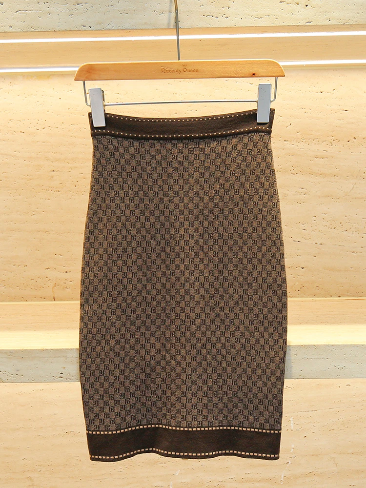 الراقية الأوروبية Sle المرأة محبوك سترة أعلى وتنورة f مجموعة Ne شنقا Faionable قطعتين فرقة ألياف البوليستر...