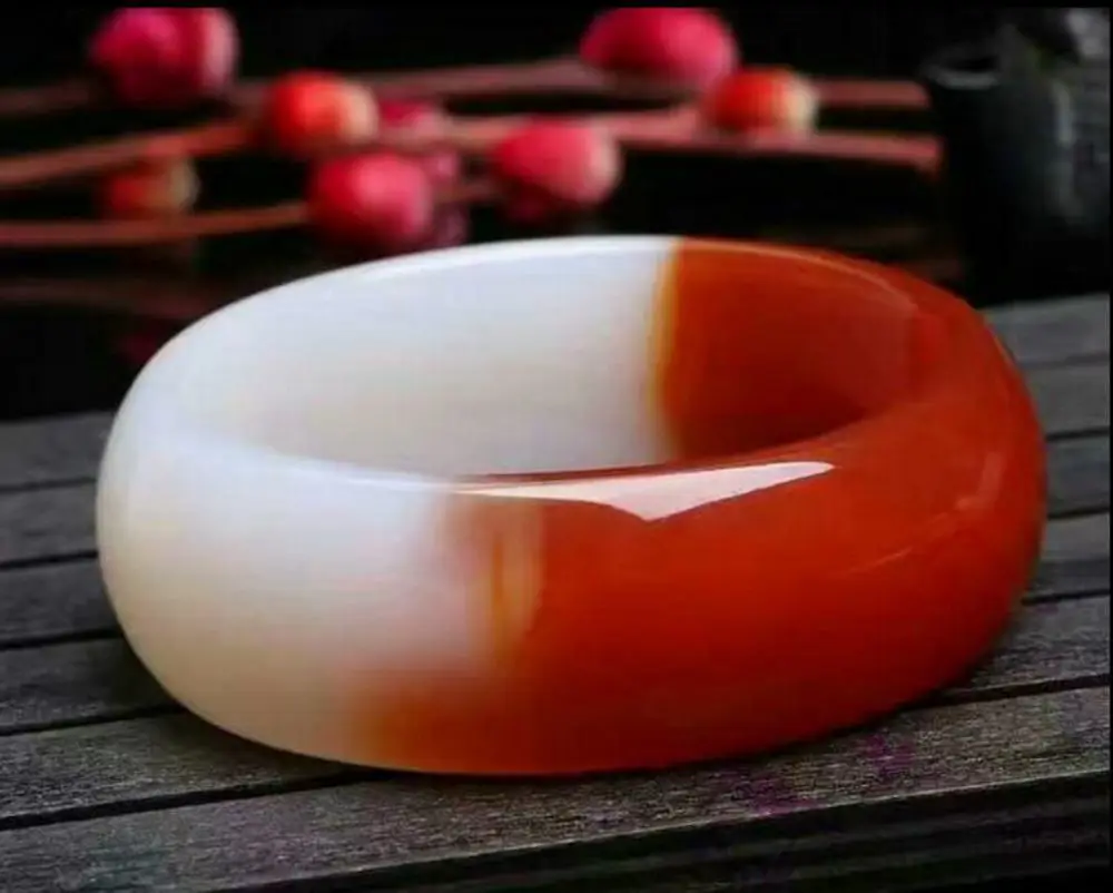 

Cheongsam Dress Cuff NATURE BEAUTIFUL Half Red And White Women Lady Girl Charm Sweet Agate Bangle Bracelet Luck 58-64MM