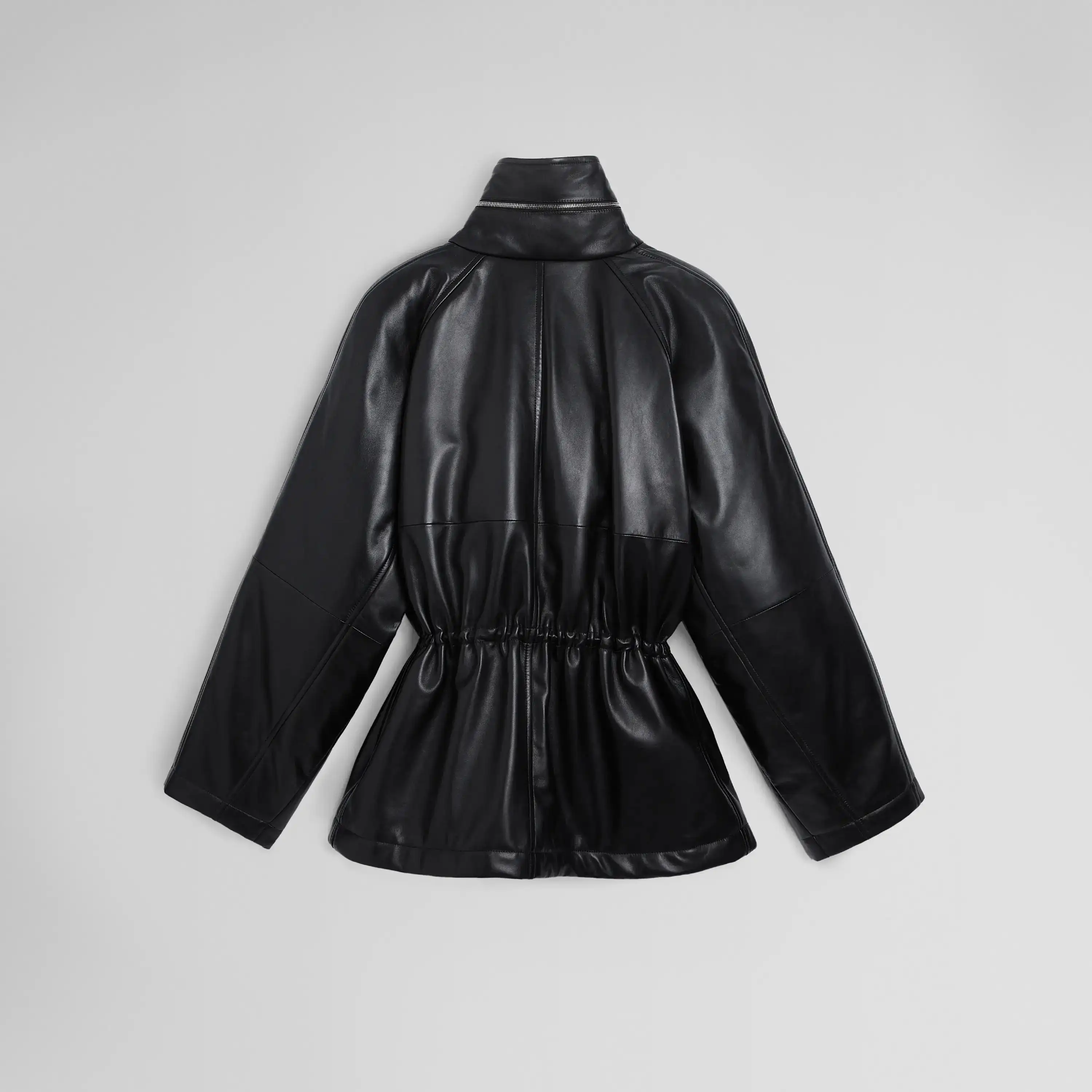 السترة النسائية الجديدة لعام 2026 مصنوعة يدويًا من قبل مصمم كبار. سترة فيبي فيلو باللون الأسود #6