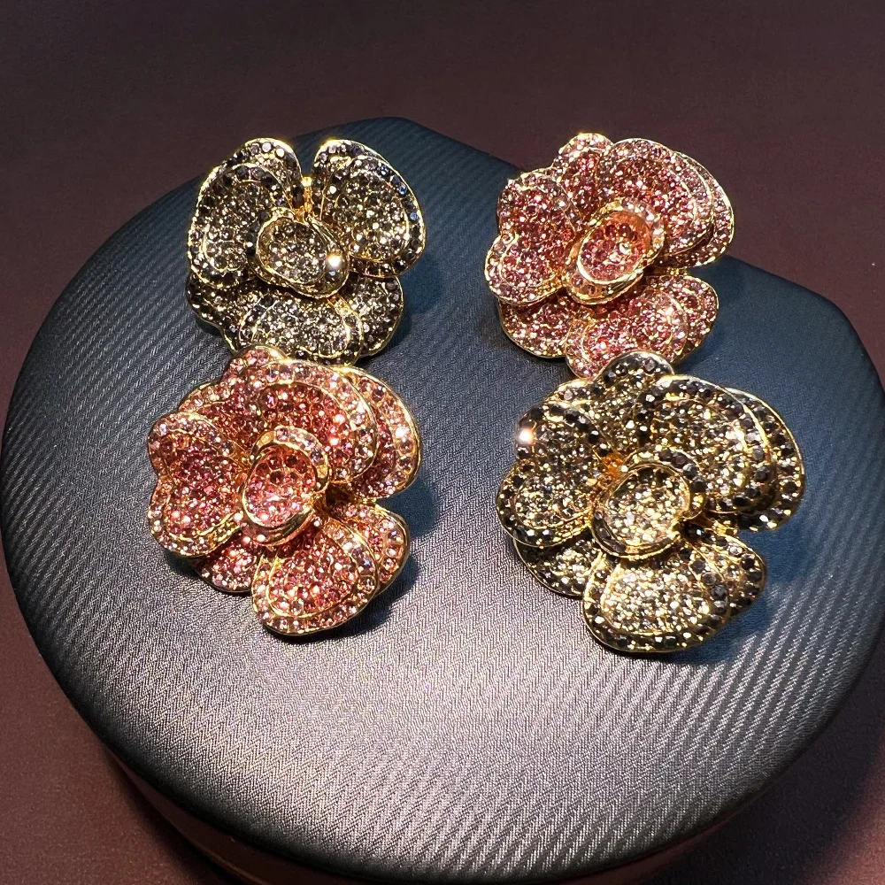 Maillard retro diamond-encrusted three-dimensional flower versatile high-end niche design versatile S925 antique stud earrings