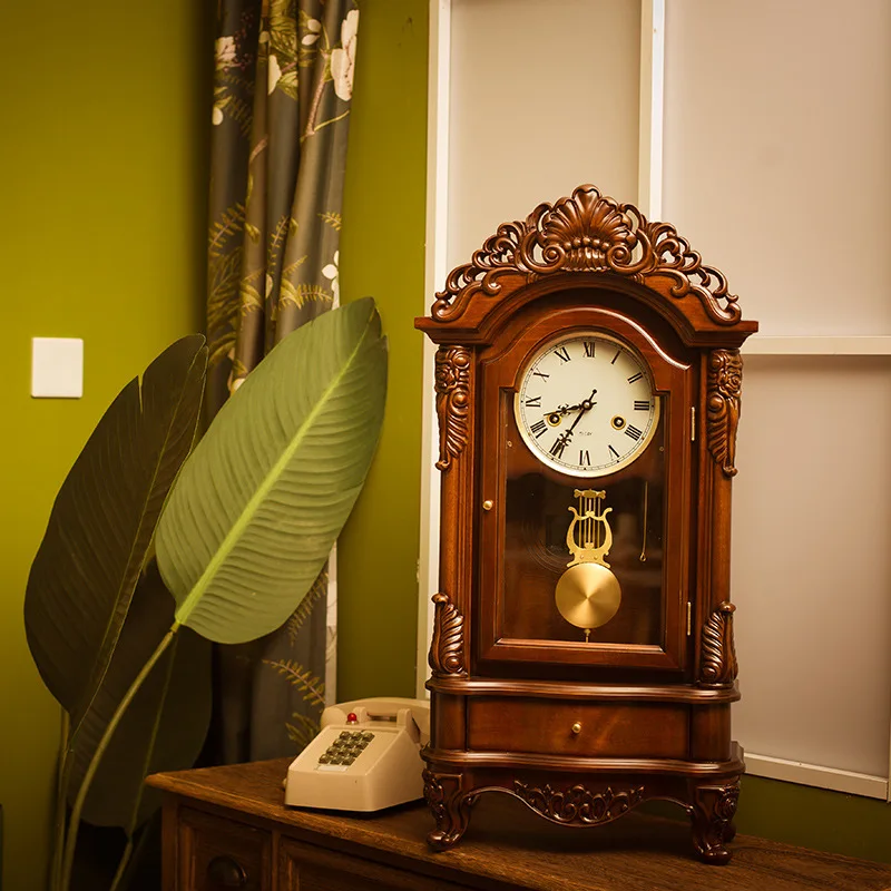 

American Polaris movement seat clock European Chinese retro mechanical pendulum clock Home living room Vintage