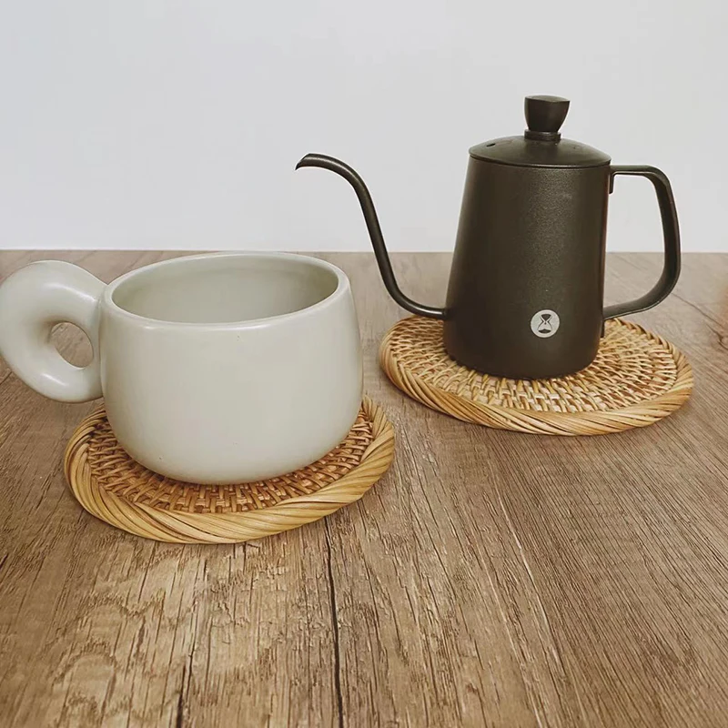 Cup Mat Round Natural Rattan Hot Pad ,Hand Woven Hot Insulation Placemats Table Padding Kitchen Decoration Accessories