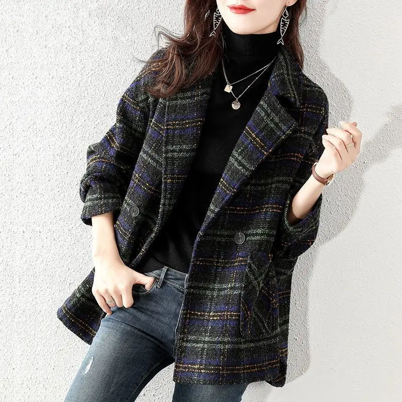 

Women's Autumn Winter New Fashion Retro Suit Collar Button Plaid Korean Versatile Long Sleeved Loose Woolen Medium Length Coat