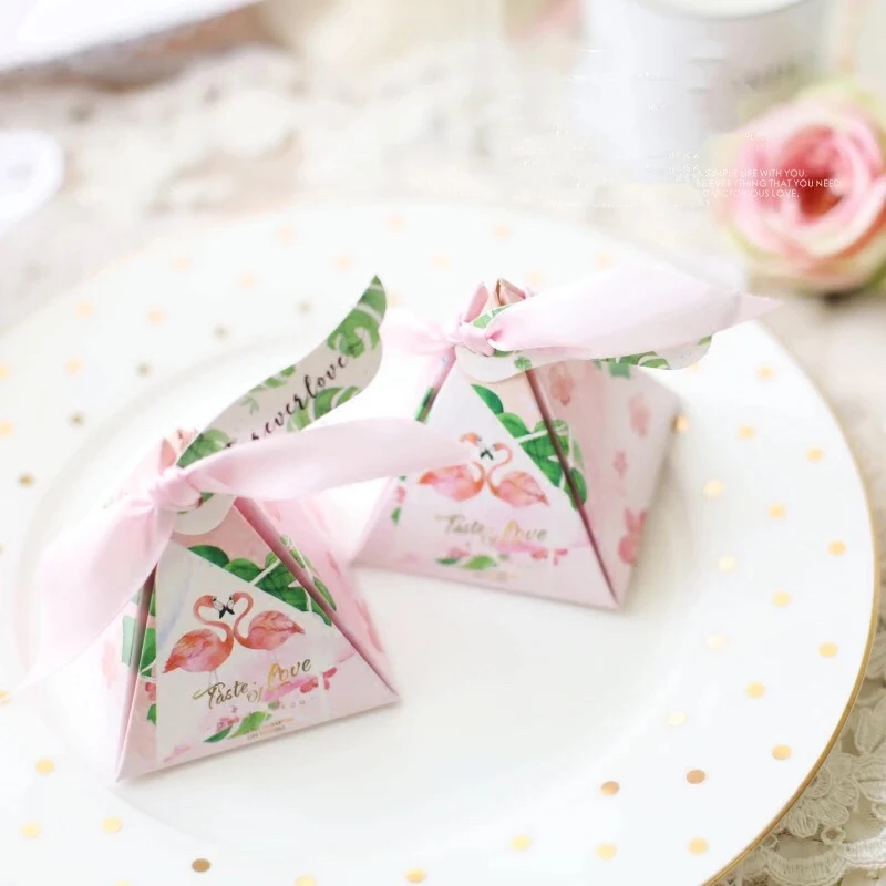 100pcs New pink Flamingo green leaves Triangular Pyramid Candy Boxes Party Wedding Favors Gift Box Return Present