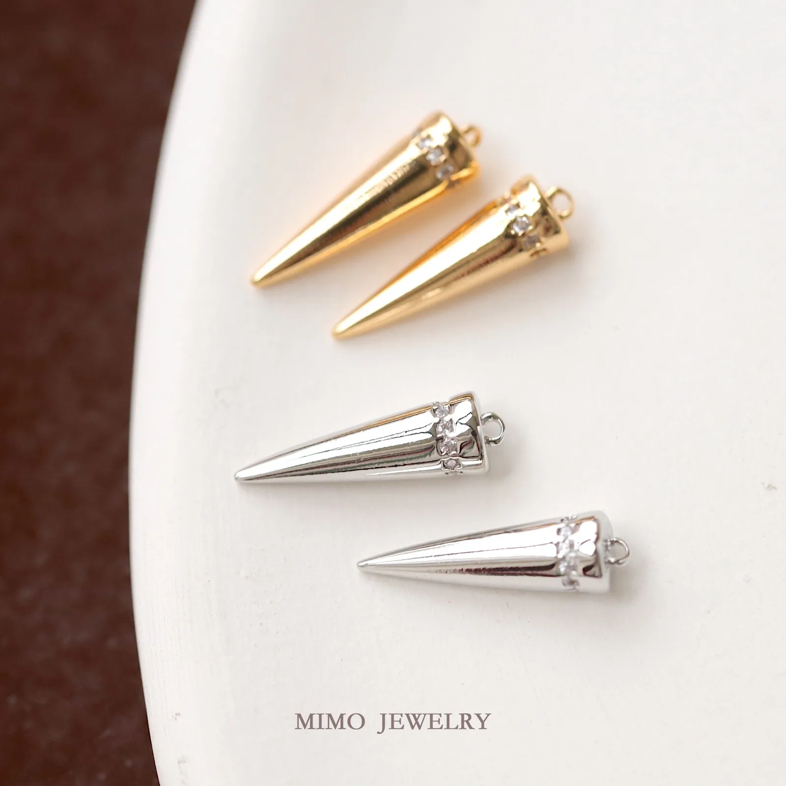 Fashionable and Personalized Triangular Cone Shaped Zircon Charms Pendant Supplies DIY Hand Brass Gold Plated Accessories