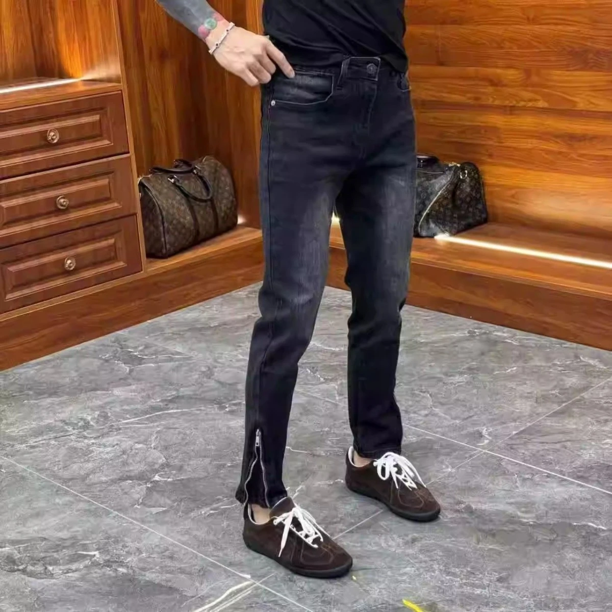 

High-End Men's Slim Fit Straight Leg Jeans Faionable Autumn Winter New Sle Cool Zipper Casual Long Pants Youth Trend