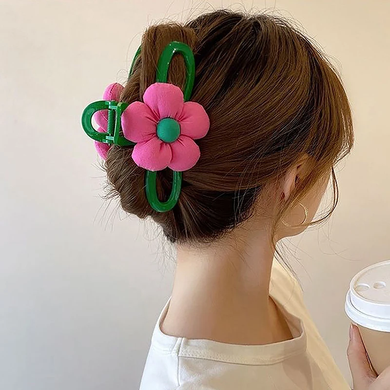 対照的な色の花のヘアクリップ,大きなクリップ,お団子,頭の後ろ,かわいい