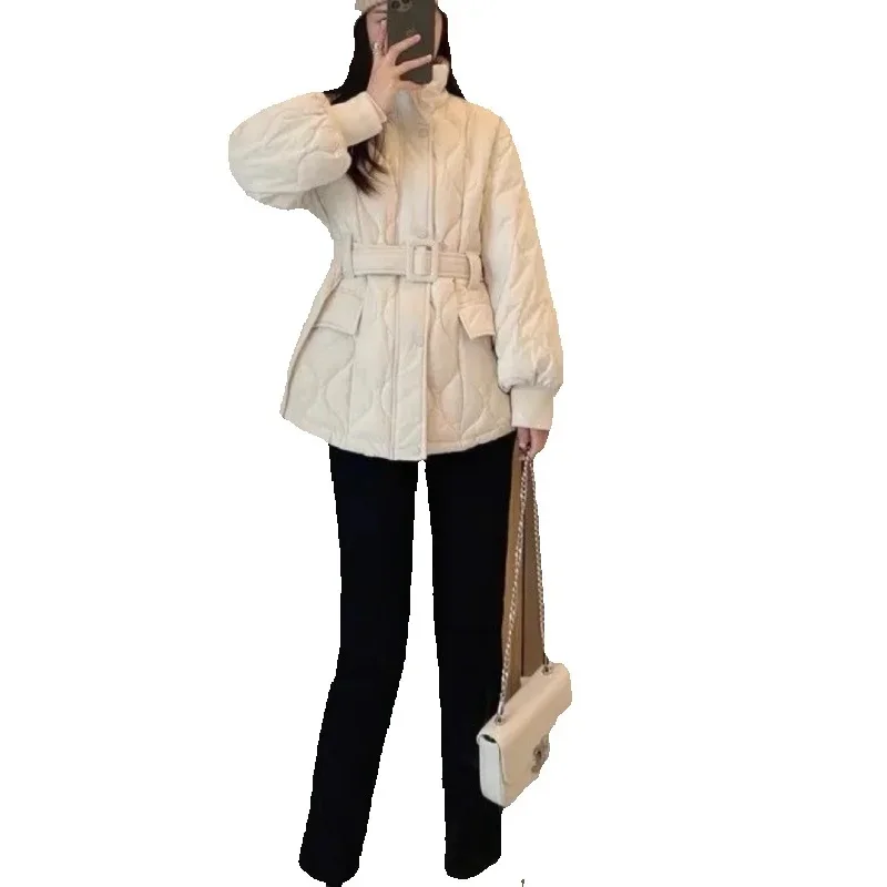 

Осень-зима, утепленная хлопковая куртка на пуху, женская новинка 2025, модная свободная повседневная хлопковая куртка с талией, однотонная верхняя одежда, женская