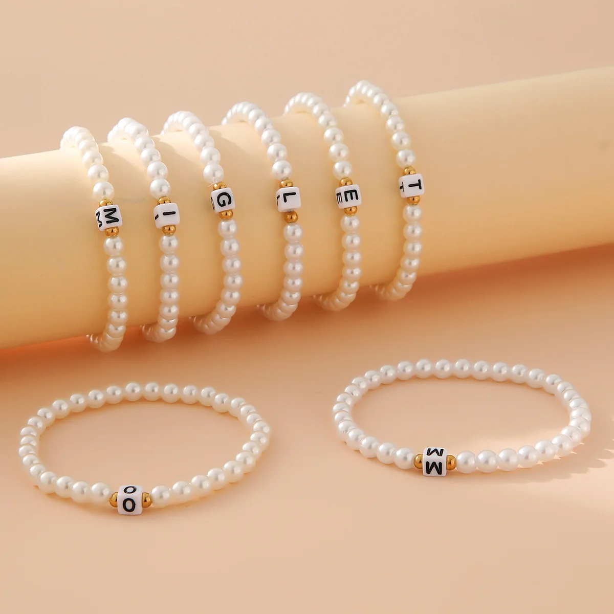 A-Z Letter Pearl Bead Bracelet for Women Vintage Handmade Stretch Woven Bracelet Fashion Simple Jewelry