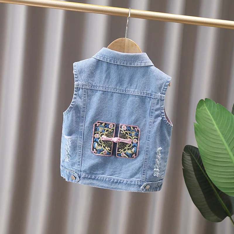 2024 Spring and Autumn Boys Fashion Embroidery Pan Button Lapel Button Pocket Denim Vest Coat Children\'s Clothing 1-8y